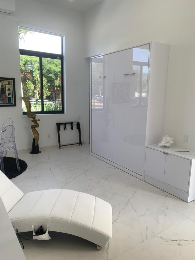 Men Only Clothing Option Guesthouse Near Wilton Manors Fort Lauderdale Exterior photo