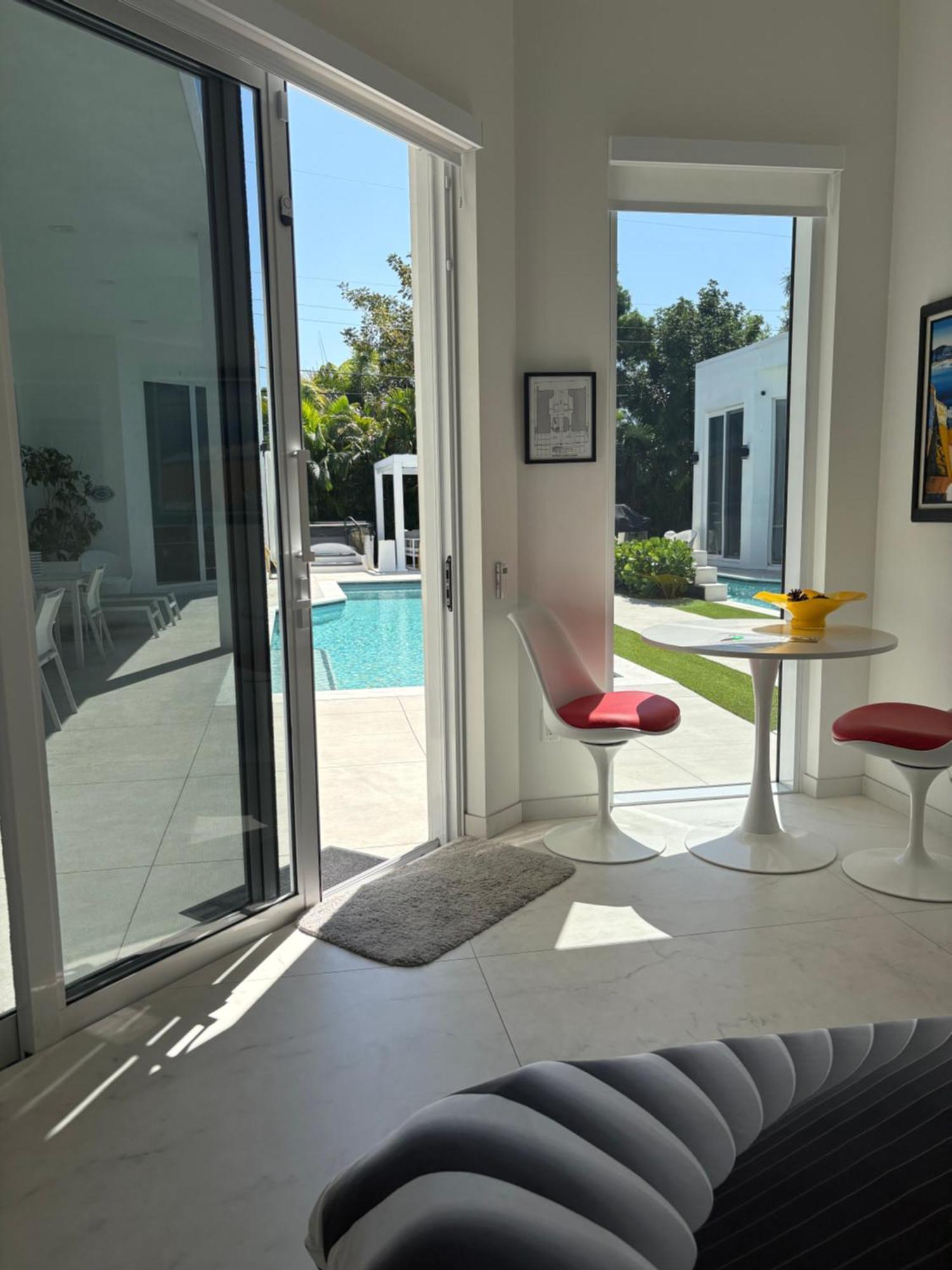 Men Only Clothing Option Guesthouse Near Wilton Manors Fort Lauderdale Exterior photo